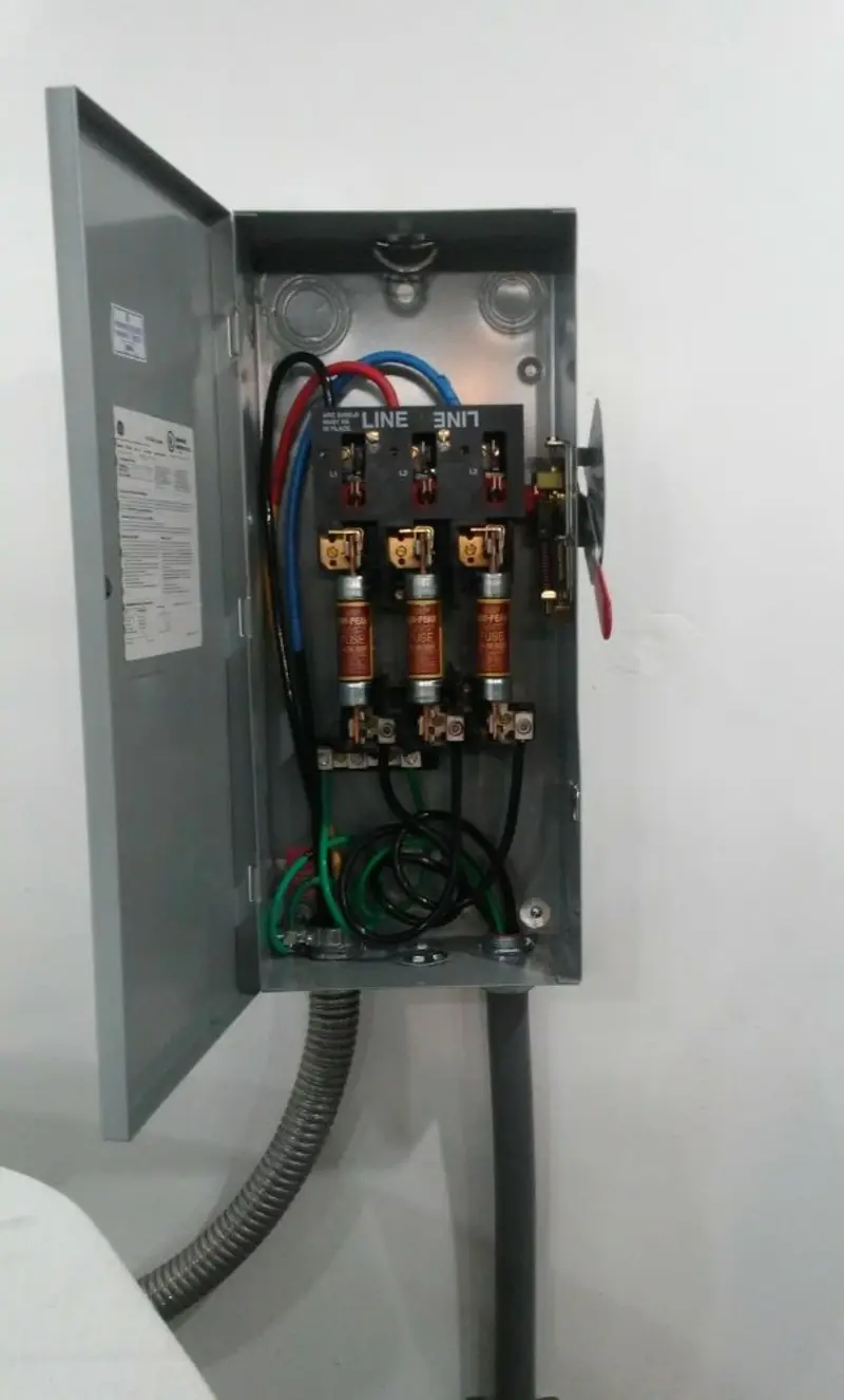 Three-phase disconnect switch installed for Electrical Wiring & Rewiring in Muldrow